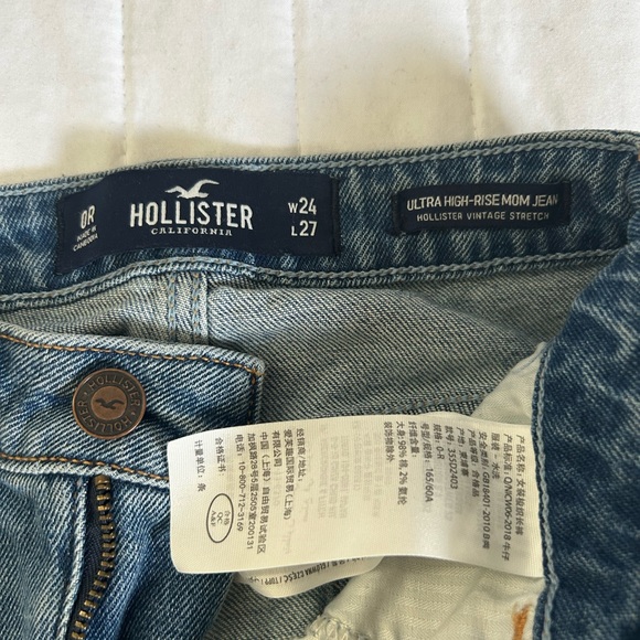 Hollister Ultra High-rise mom jeans - Picture 4 of 4